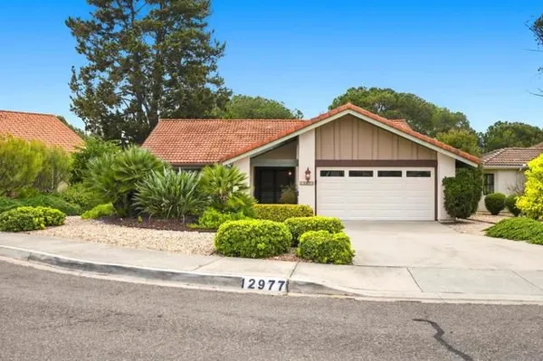Property Slideshow image 3 of 27 | 12977 camino emparrado, San Diego, CA, 92128
