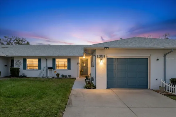 Property Slideshow image 3 of 16 | 1581 oakview cir, Winter Haven, FL, 33880