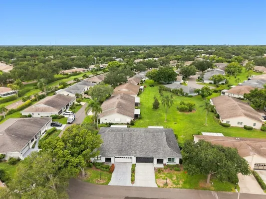 Property Slideshow image 3 of 42 | 1425 leland dr, Sun City Center, FL, 33573