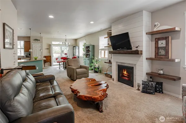 Property Slideshow image 3 of 37 | 8210 vashon dr, Lacey, WA, 98516