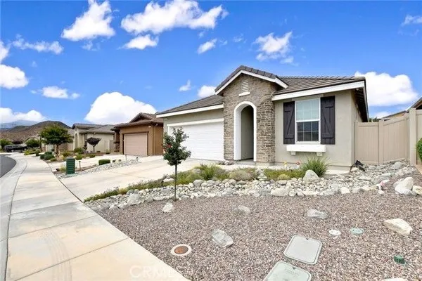 Property Slideshow image 2 of 32 | 383 song bird, Beaumont, CA, 92223