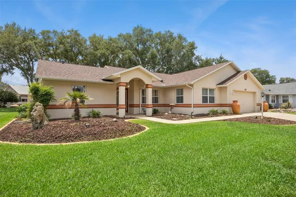Property Slideshow image 2 of 86 | 25904 newcombe cir, Leesburg, FL, 34748