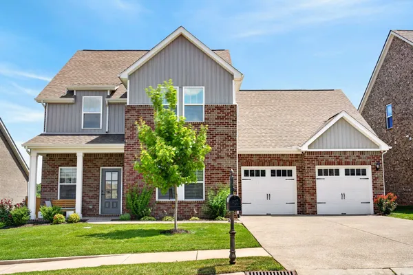 Property Slideshow image 2 of 78 | 729 pebble creek ln, Lebanon, TN, 37090