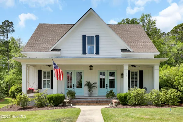 Property Slideshow image 2 of 49 | 321 jenoa dr, Castle Hayne, NC, 28429