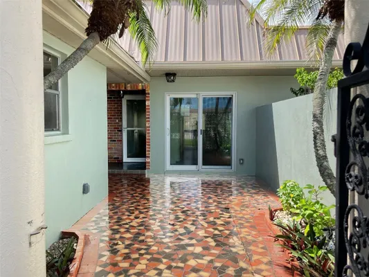 Property Slideshow image 3 of 17 | 628 boca ciega point blvd s, Saint Petersburg, FL, 33708