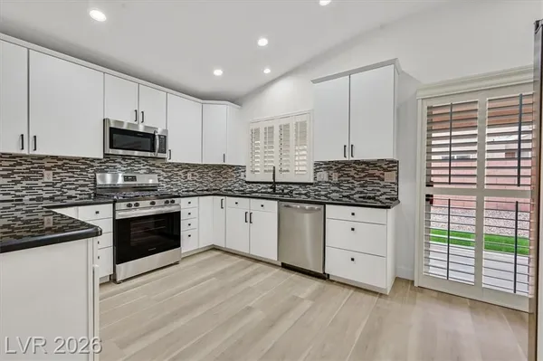 Property Slideshow image 2 of 39 | 2107 high mesa dr, Henderson, NV, 89012