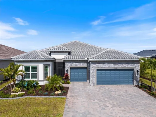 Property Slideshow image 3 of 99 | 10333 blue runner dr, Englewood, FL, 34223