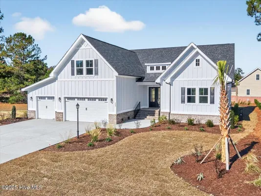 Property Slideshow image 2 of 78 | 564 fairburn ct, Calabash, NC, 28467