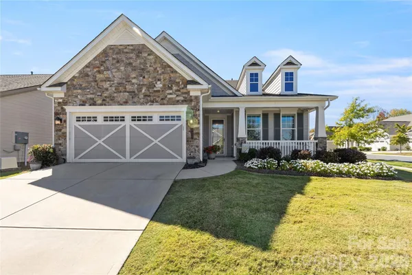 Property Slideshow image 2 of 45 | 5827 cheerful ln, Charlotte, NC, 28215