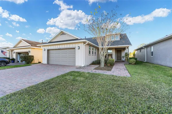 Property Slideshow image 2 of 47 | 5589 nw 40th loop, Ocala, FL, 34482