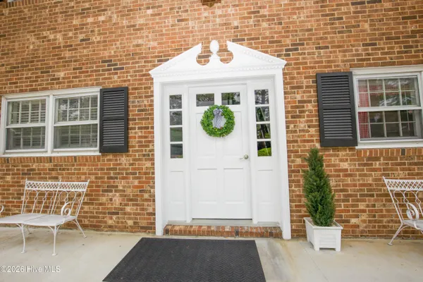 Property Slideshow image 2 of 26 | 333 driftwood cir 208, Southern Pines, NC, 28387