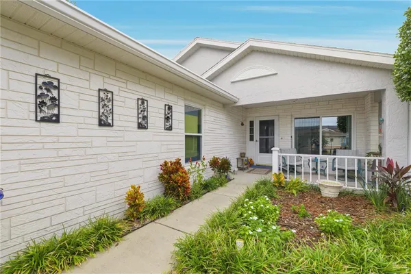 Property Slideshow image 3 of 36 | 9049 sw 91st cir, Ocala, FL, 34481