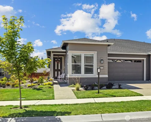 Property Slideshow image 2 of 35 | 15116 183rd ave e unit e, Bonney Lake, WA, 98391