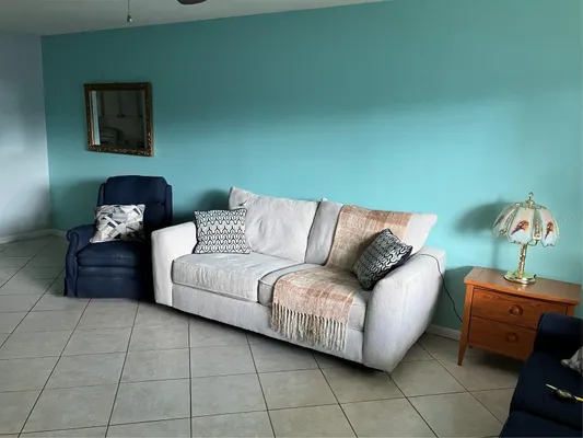 Property Slideshow image 2 of 15 | 5247 81st st n apt 18, Saint Petersburg, FL, 33709