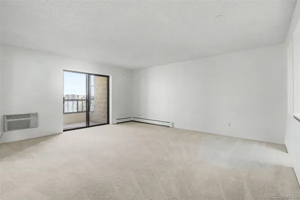 Property Slideshow image 3 of 27 | 13992 e marina dr 505, Aurora, CO, 80014