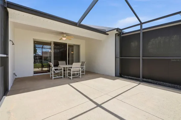 Property Slideshow image 3 of 60 | 8237 fallglo ln, Land O Lakes, FL, 34637