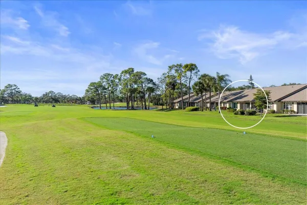 Property Slideshow image 3 of 68 | 5904 doral dr # 5904, Sarasota, FL, 34243