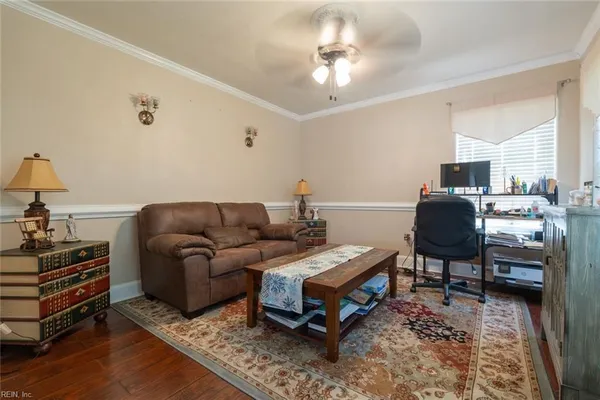 Property Slideshow image 3 of 28 | 808 monroe ct, Chesapeake, VA, 23320
