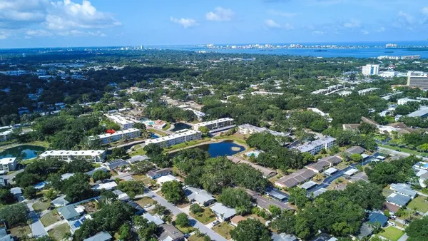 Property Slideshow image 2 of 47 | 940 virginia st 103, Dunedin, FL, 34698