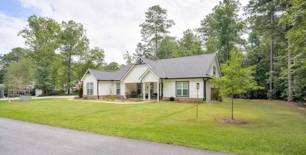 Property Slideshow image 2 of 47 | 147 shenandoah dr, Mc Cormick, SC, 29835