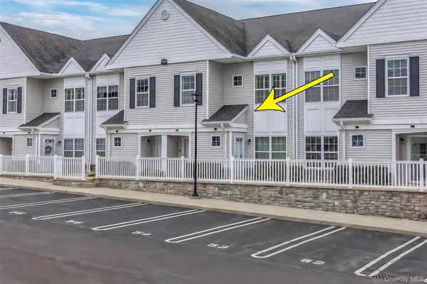 Property Slideshow image 2 of 42 | 56 spring dr, Hempstead, NY, 11783