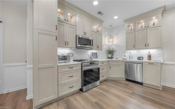 Property Slideshow image 3 of 50 | 2928 einstein dr, Virginia Beach, VA, 23456