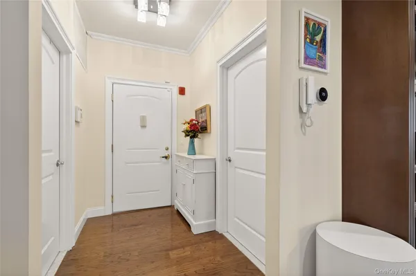 Property Slideshow image 2 of 25 | 556 pacing way 556, North Hempstead, NY, 11590