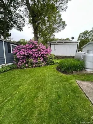 Property Slideshow image 3 of 12 | 1661 old country rd, Riverhead, NY, 11901
