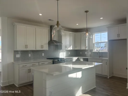 Property Slideshow image 3 of 51 | 5312 sunfish ln, Wilmington, NC, 28412