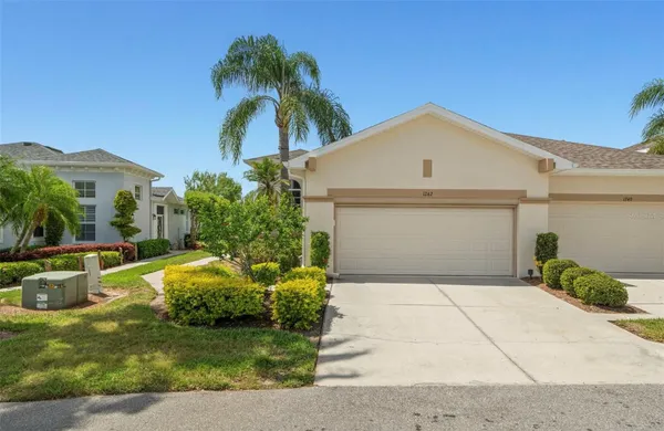 Property Slideshow image 2 of 57 | 1242 lyndhurst greens dr, Sun City Center, FL, 33573