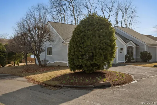 Property Slideshow image 3 of 45 | 772 heritage hls a, Somers, NY, 10589