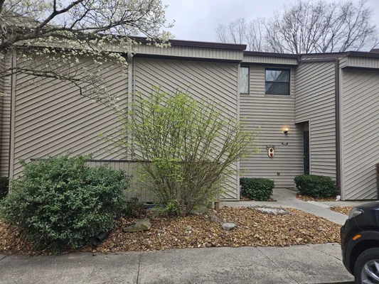 Property Slideshow image 3 of 9 | 6 lakeshore ct 101, Crossville, TN, 38558