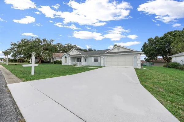 Property Slideshow image 3 of 37 | 5347 nw 20th pl, Ocala, FL, 34482