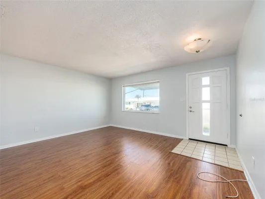 Property Slideshow image 3 of 27 | 9157 140th way, Seminole, FL, 33776