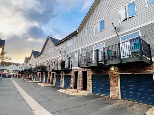 Property Slideshow image 3 of 20 | 2951 w riverwalk cir n, Littleton, CO, 80123
