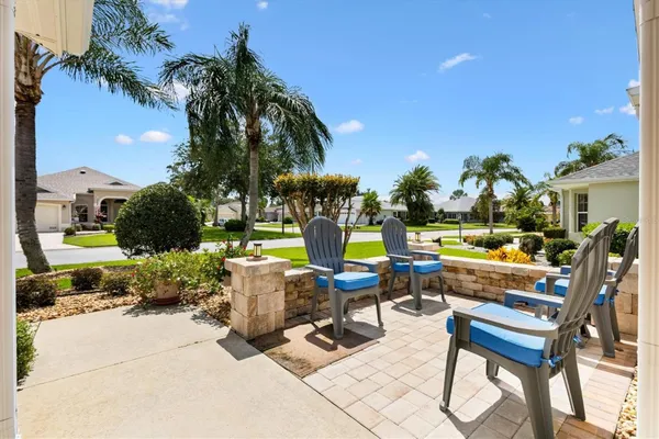 Property Slideshow image 3 of 43 | 1884 poppy cir, The Villages, FL, 32162