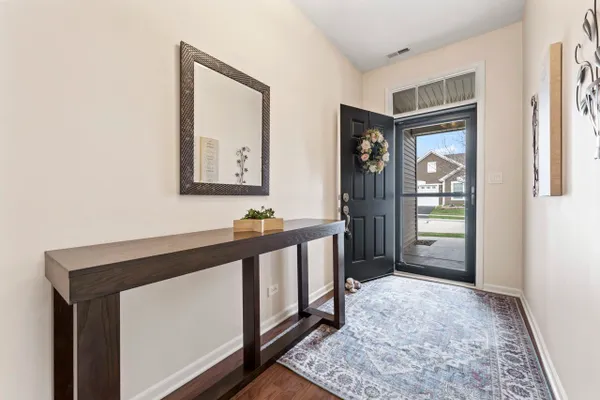 Property Slideshow image 3 of 44 | 925 prescott ln, Pingree Grove, IL, 60140