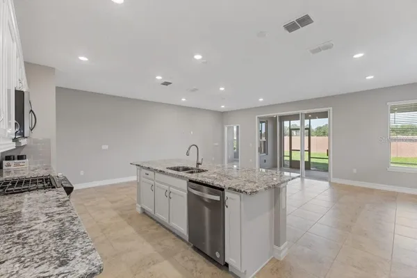 Property Slideshow image 3 of 18 | 5597 nw 45th ln, Ocala, FL, 34482