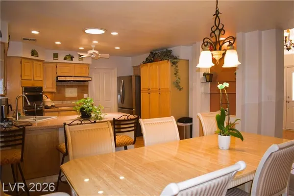 Property Slideshow image 2 of 12 | 5320 fieldstone rd, Las Vegas, NV, 89107