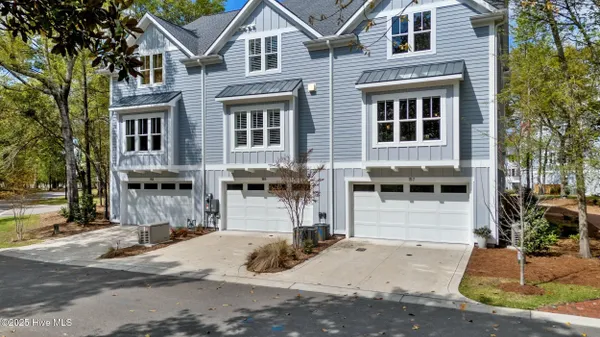 Property Slideshow image 3 of 81 | 157 betties pl, Castle Hayne, NC, 28429