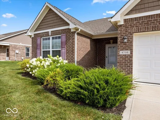 Property Slideshow image 3 of 38 | 8750 twain ln, Indianapolis, IN, 46239