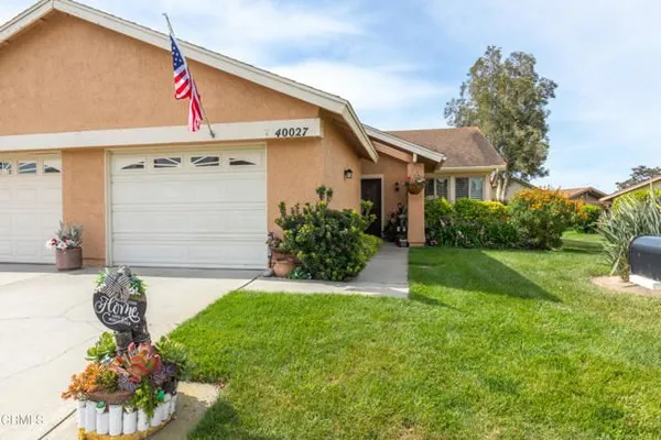 Property Slideshow image 3 of 53 | 40027 village 40 40, Camarillo, CA, 93012
