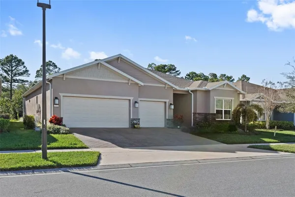 Property Slideshow image 2 of 59 | 2722 river creek ln, Saint Cloud, FL, 34771