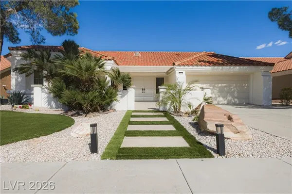 Property Slideshow image 2 of 87 | 2920 crown ridge dr, Las Vegas, NV, 89134