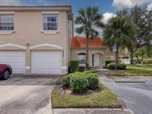 Property Slideshow image 3 of 53 | 7273 cedar hollow cir # 102, Bradenton, FL, 34203