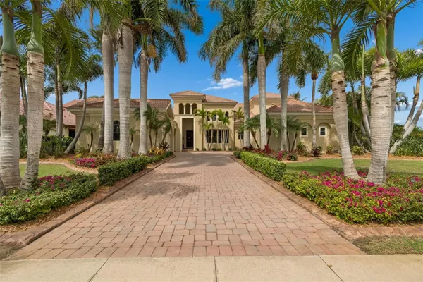 Property Slideshow image 2 of 99 | 5416 tybee island dr, Apollo Beach, FL, 33572