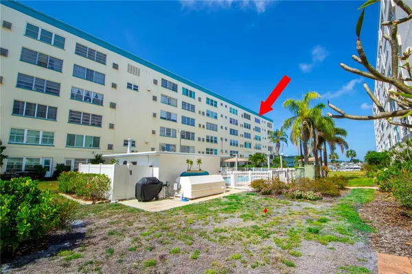 Property Slideshow image 2 of 52 | 2960 59th st 614, Gulfport, FL, 33707