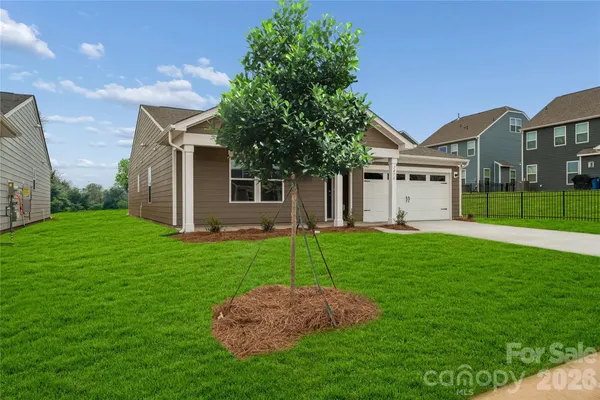 Property Slideshow image 3 of 36 | 1476 ardmore dr, Sherrills Ford, NC, 28673