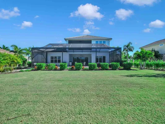 Property Slideshow image 3 of 100 | 826 manns harbor dr, Apollo Beach, FL, 33572