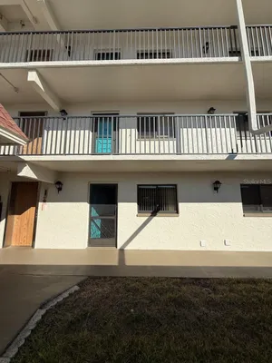 Property Slideshow image 2 of 14 | 1485 halsey dr 105, Dunedin, FL, 34698